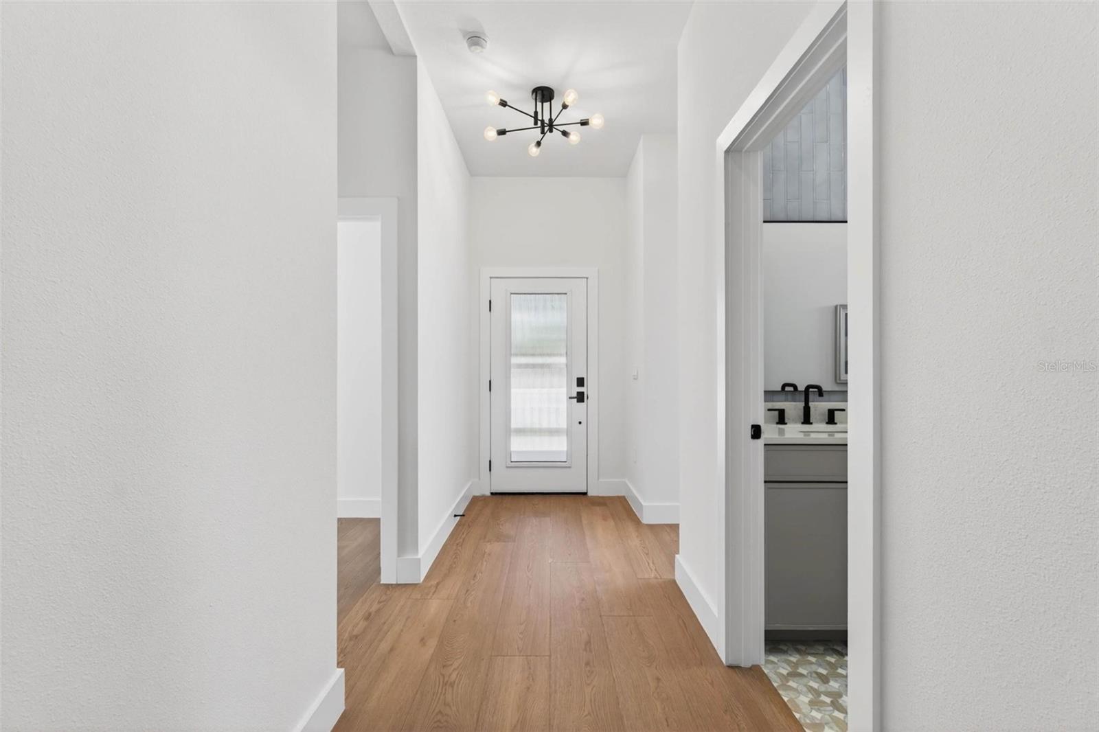 4365 IRIS ST N — photo 9