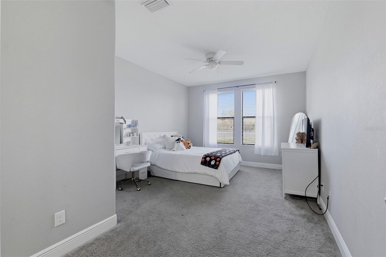 5157 LAKECASTLE DR — photo 33