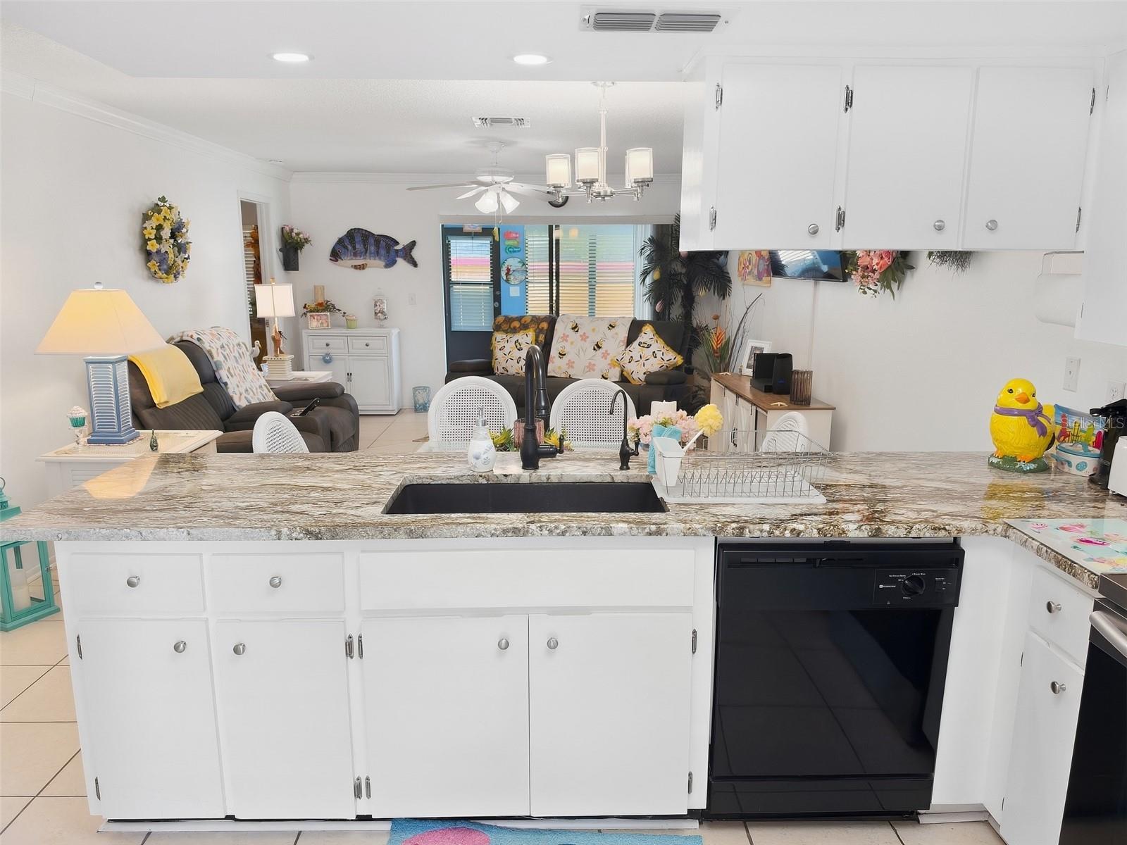 7319 GREYSTONE DR — photo 11