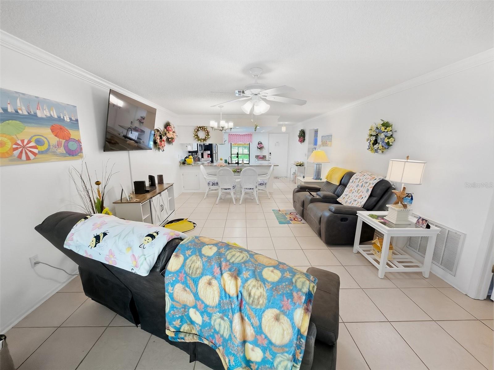 7319 GREYSTONE DR — photo 15