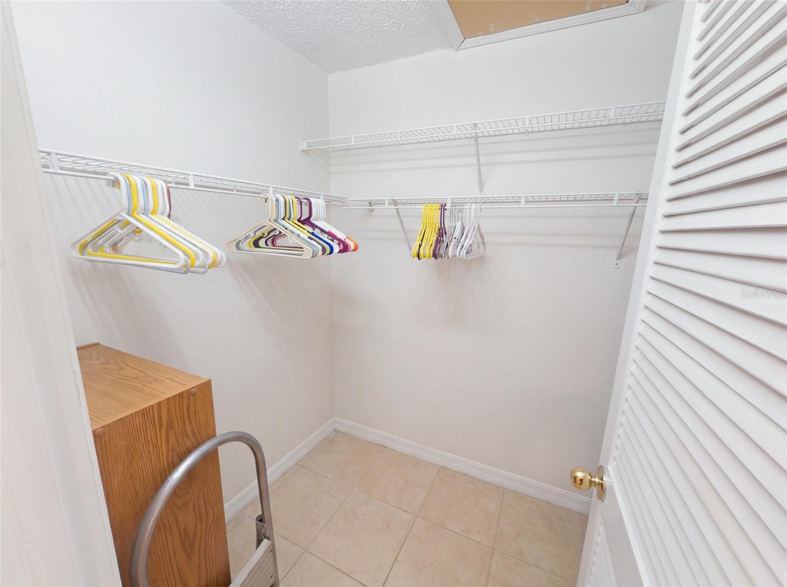 7319 GREYSTONE DR — photo 18