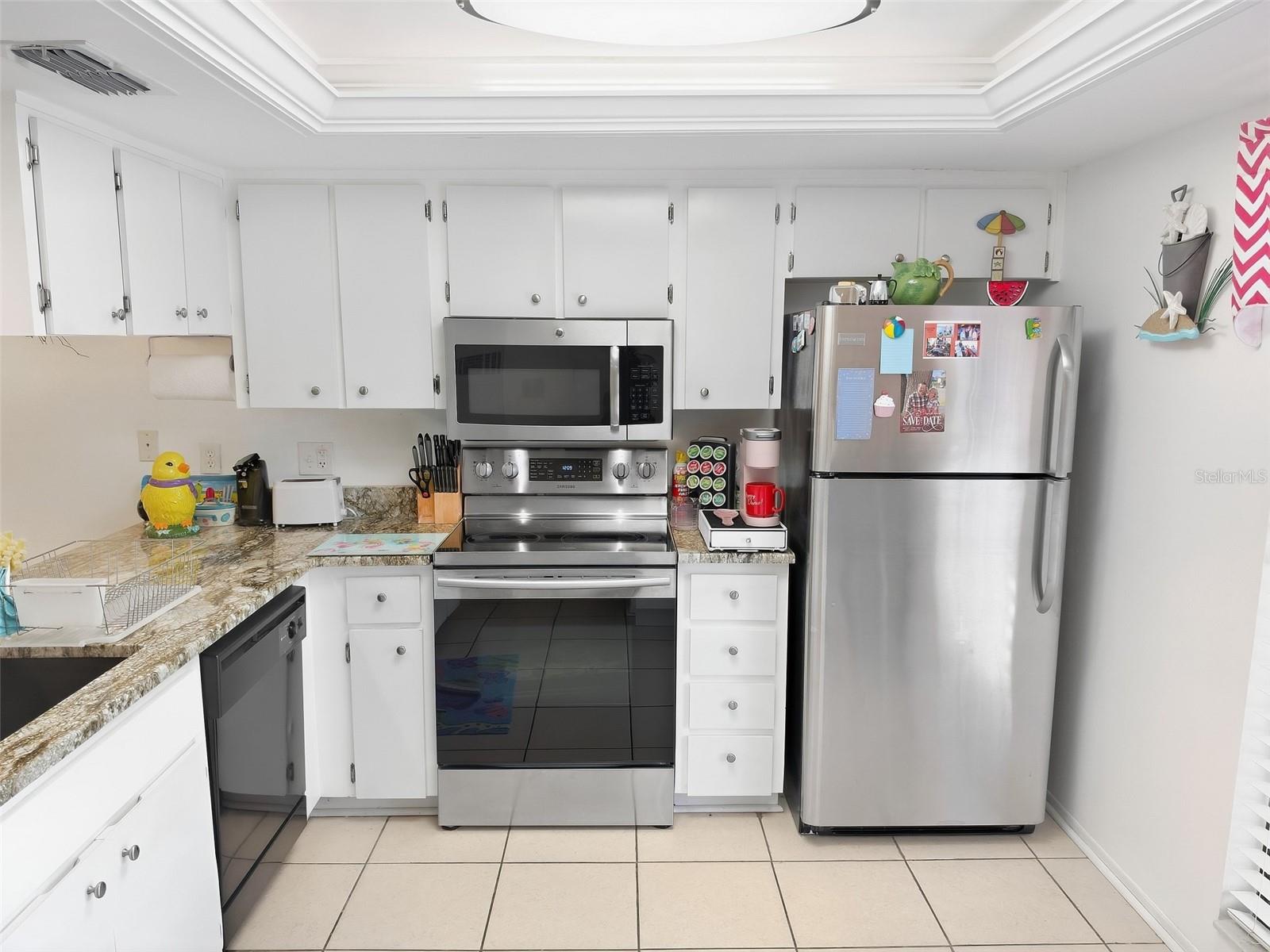 7319 GREYSTONE DR — photo 10