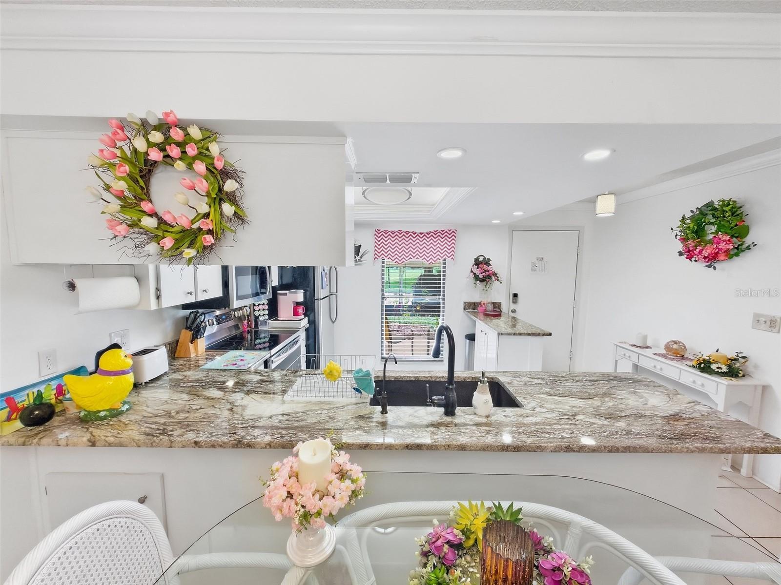 7319 GREYSTONE DR — photo 13