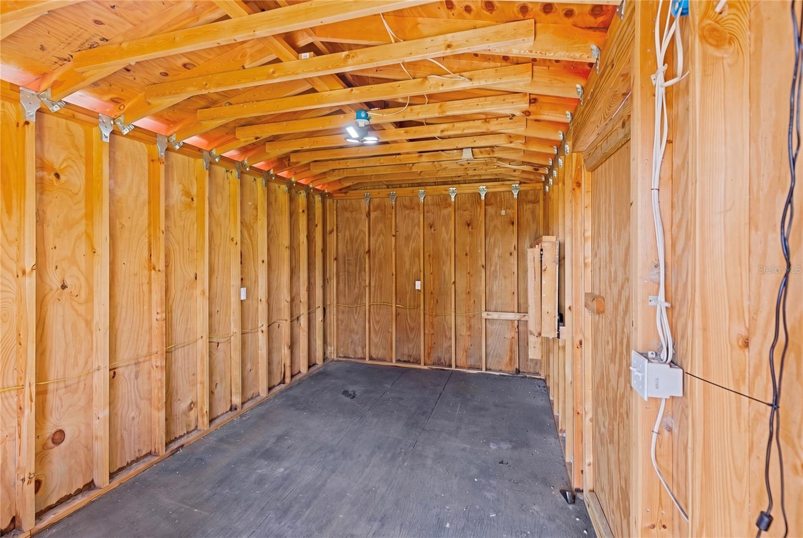 1105 LENNA AVE — photo 36