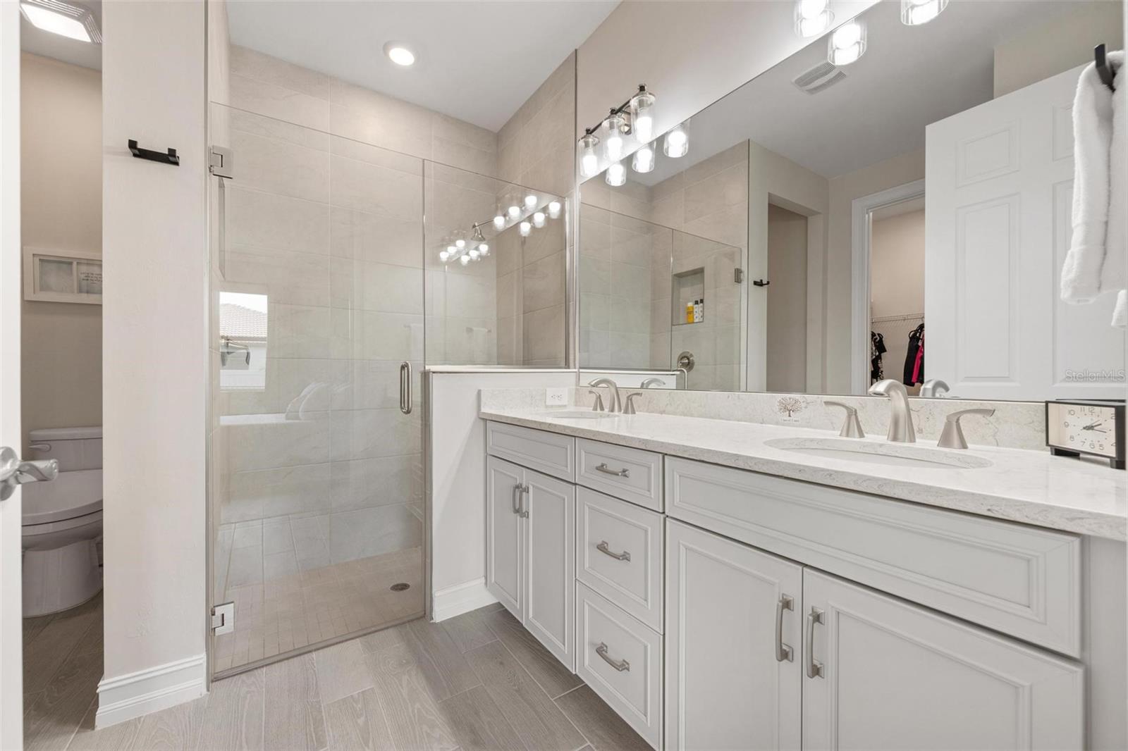 313 PALESTRO ST — photo 13