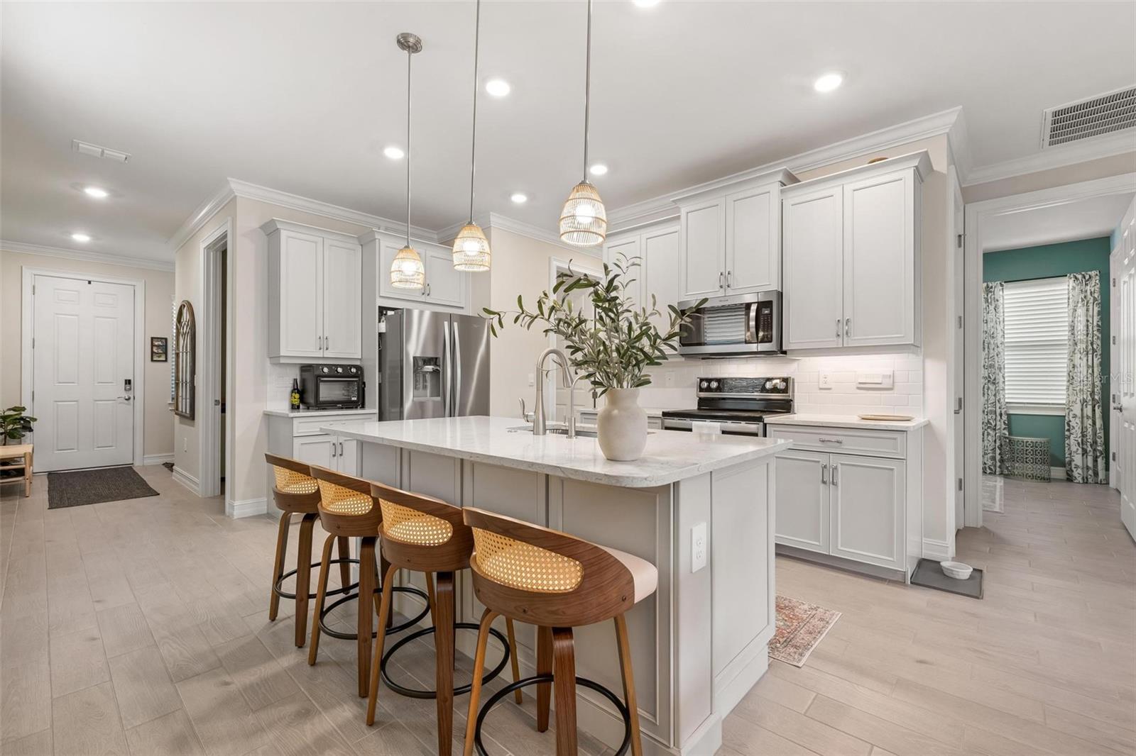 313 PALESTRO ST — photo 4