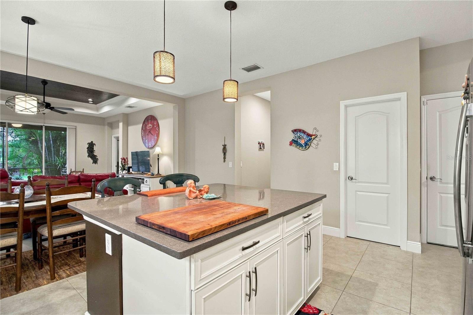 6964 WHITE WILLOW CT — photo 9