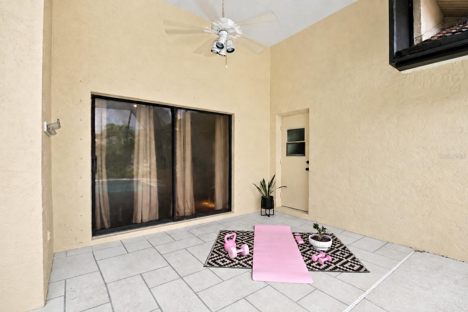 1144 HOOVER ST — photo 31