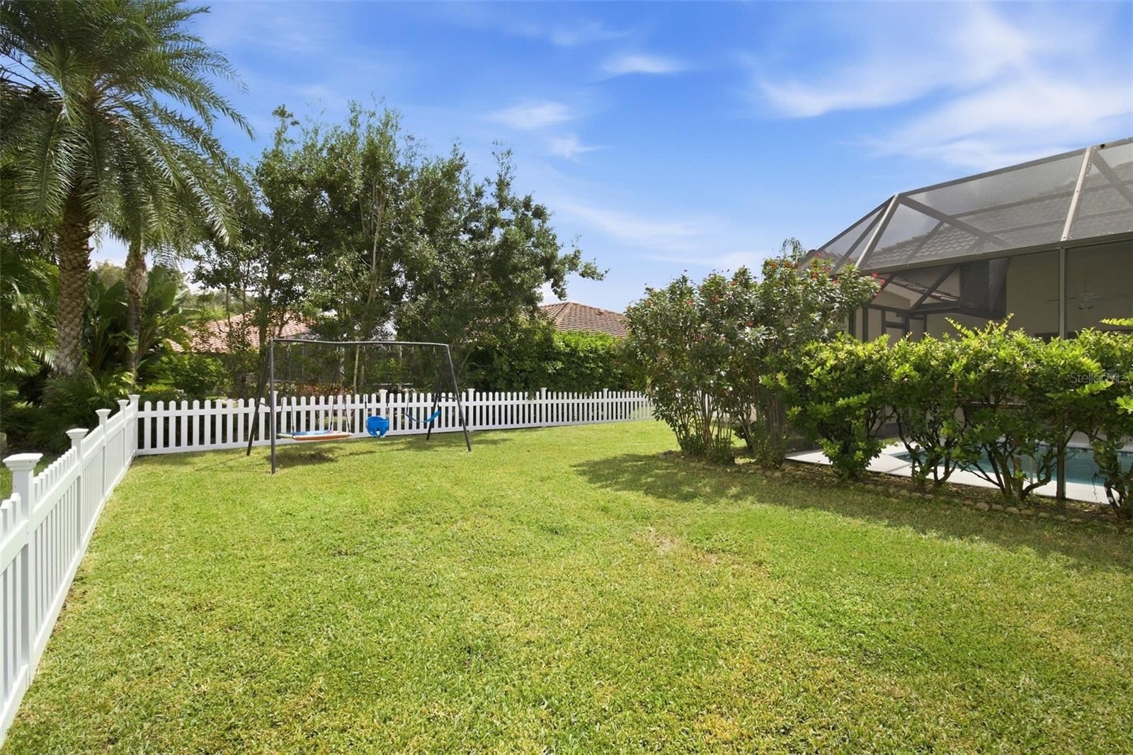 1144 HOOVER ST — photo 35