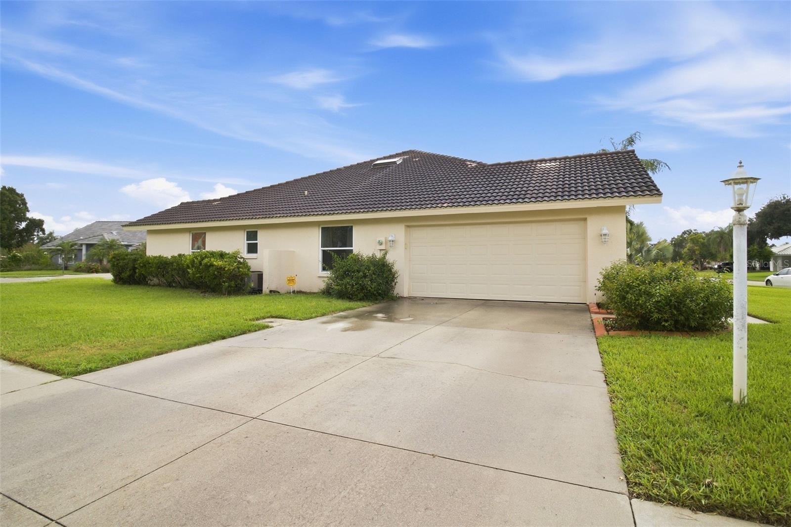 1144 HOOVER ST — photo 38