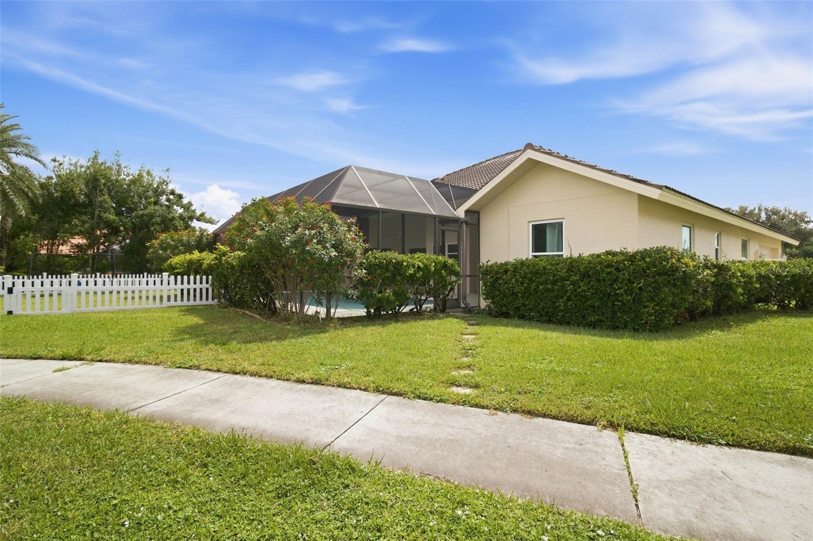 1144 HOOVER ST — photo 36