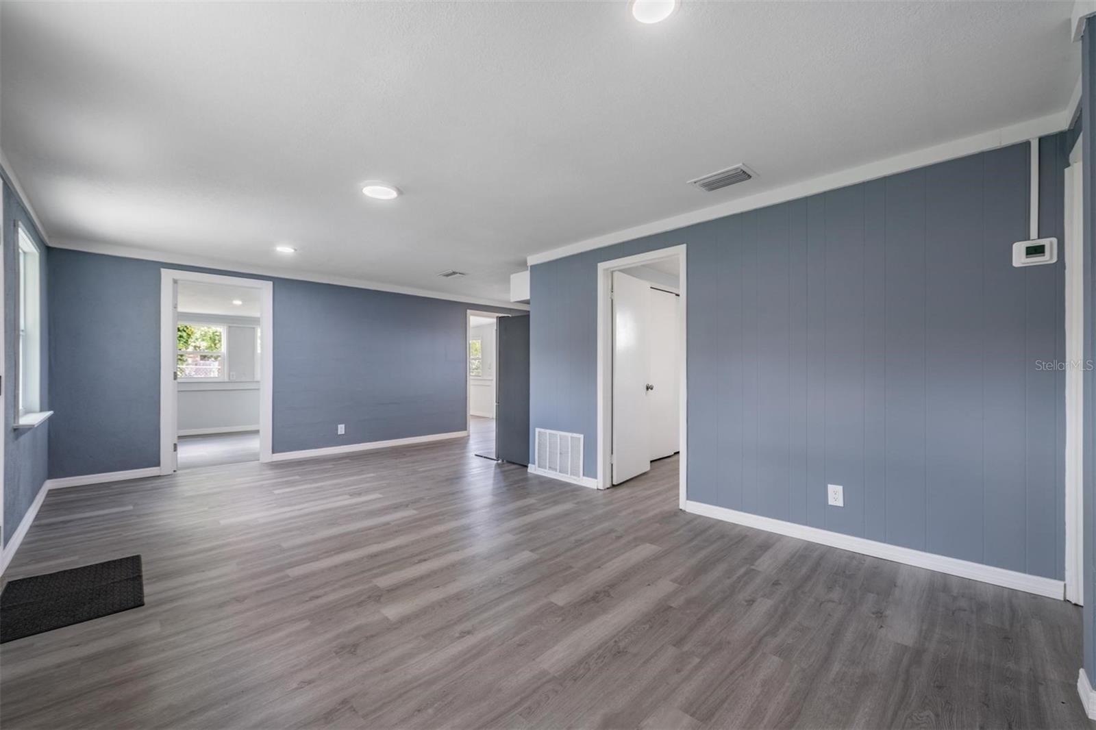 636 STREMMA RD — photo 3