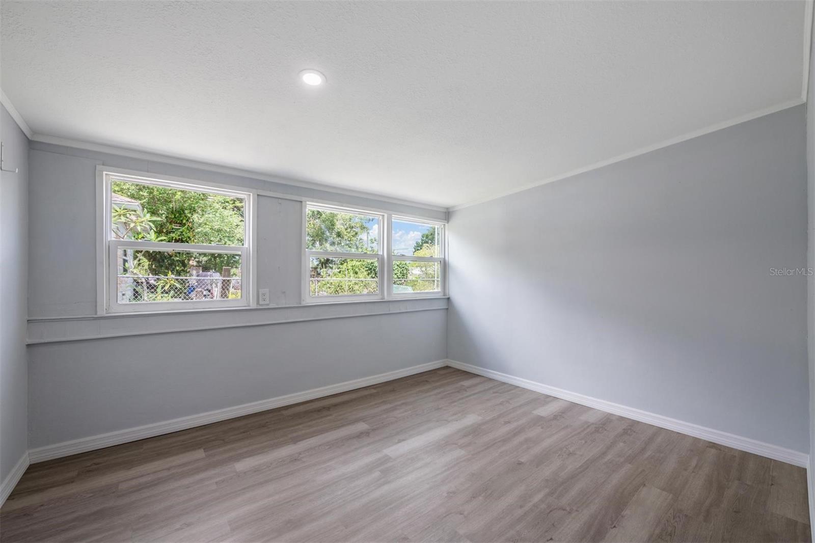 636 STREMMA RD — photo 16