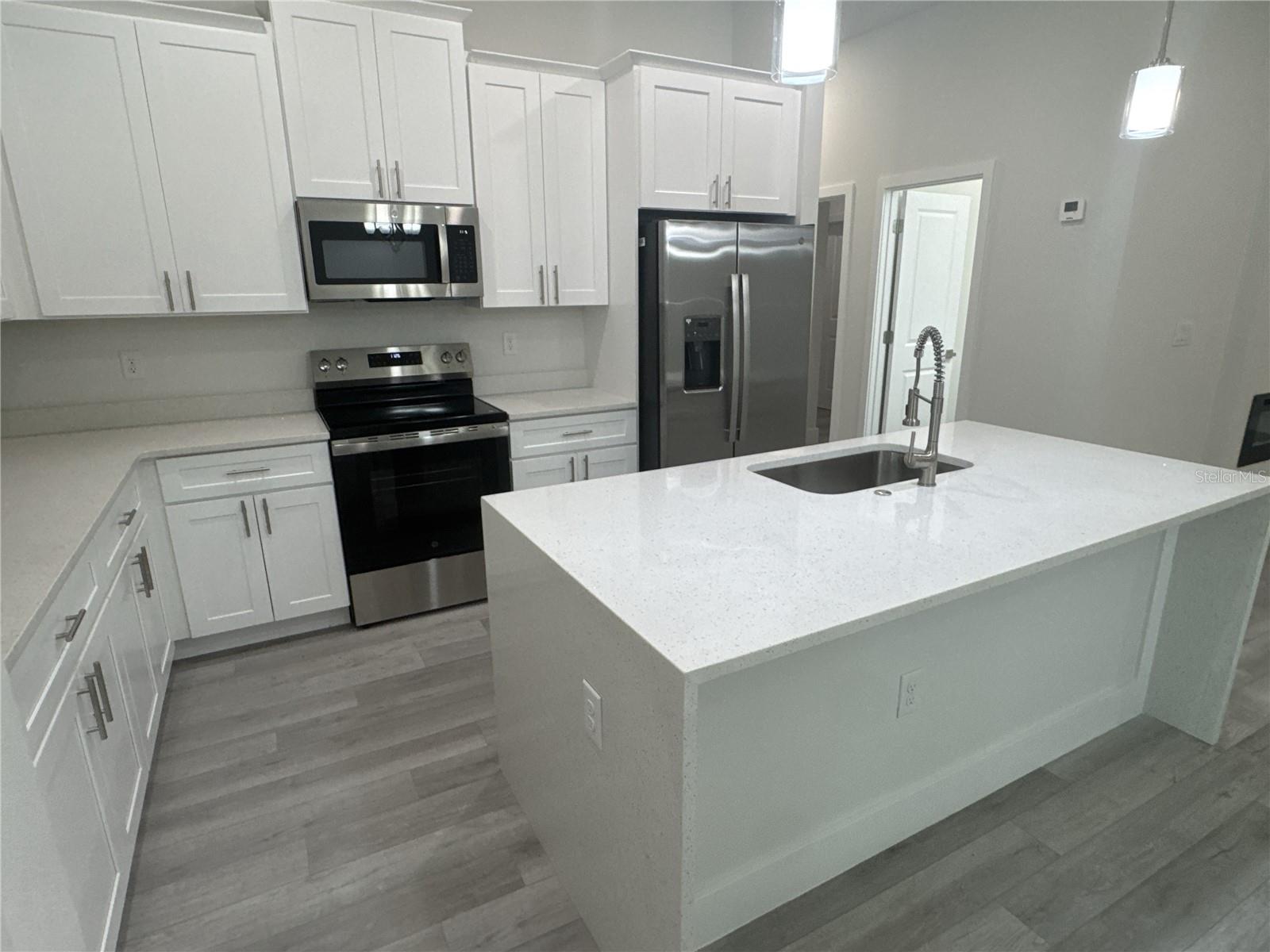 2231 VANCOUVER LN — photo 7