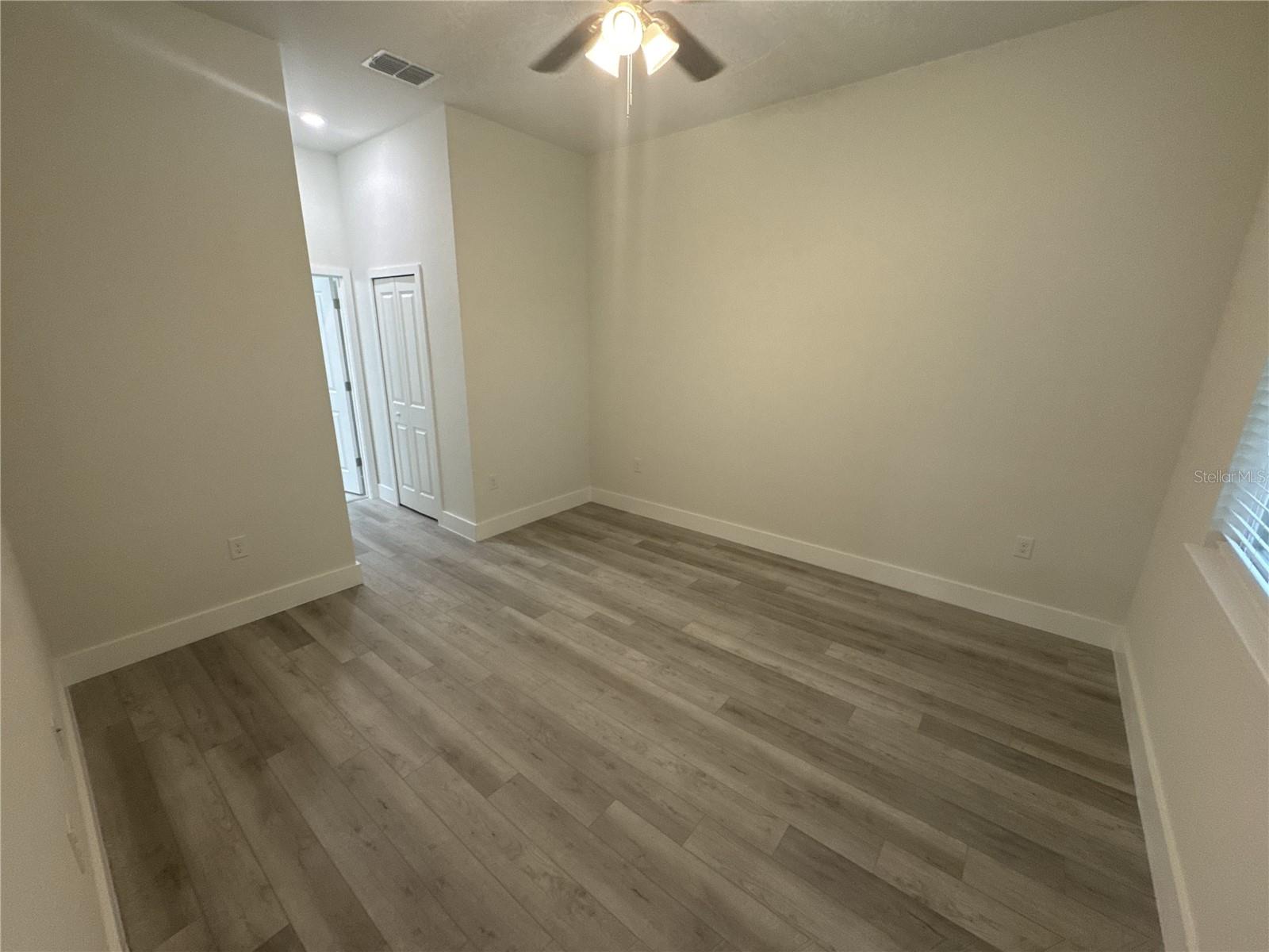 2231 VANCOUVER LN — photo 11