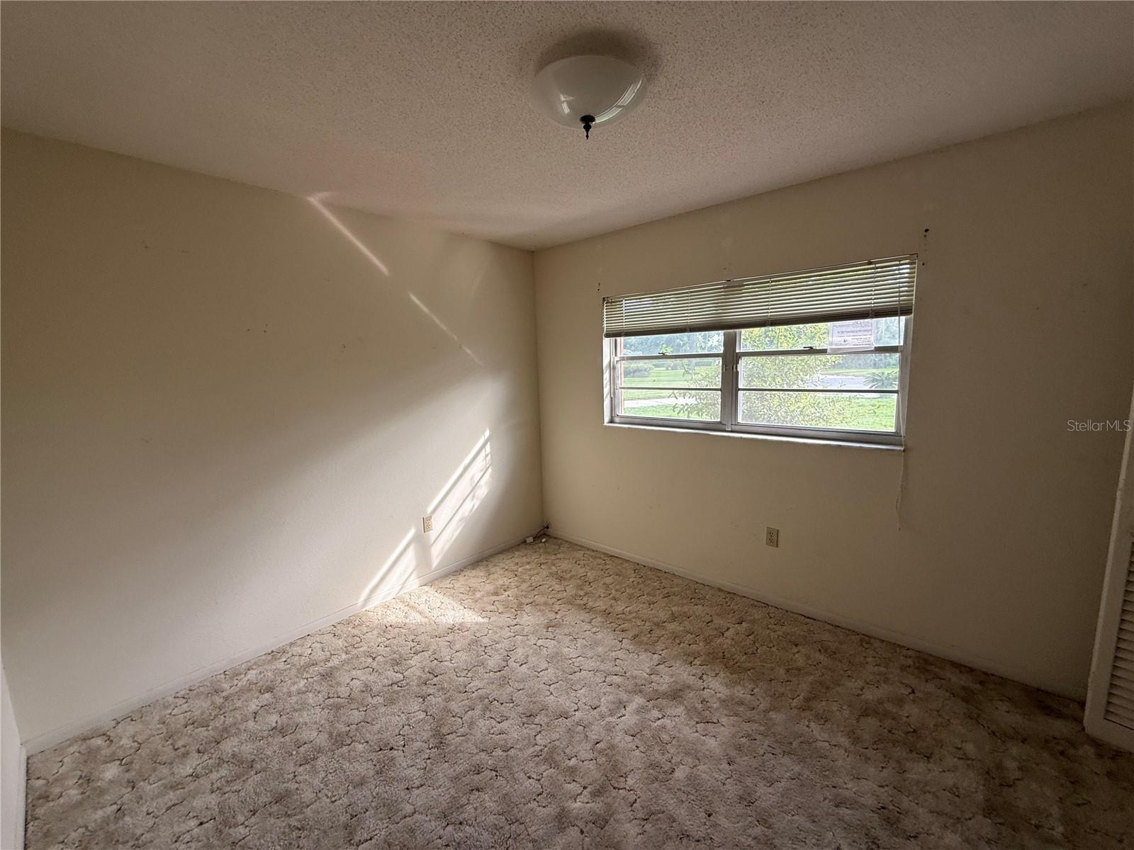 2906 OAK CREST DR — photo 11