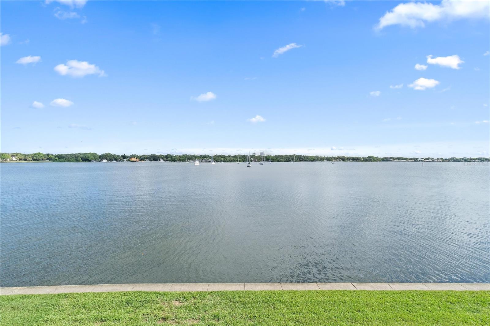 165 POMPANO DR SE — photo 4