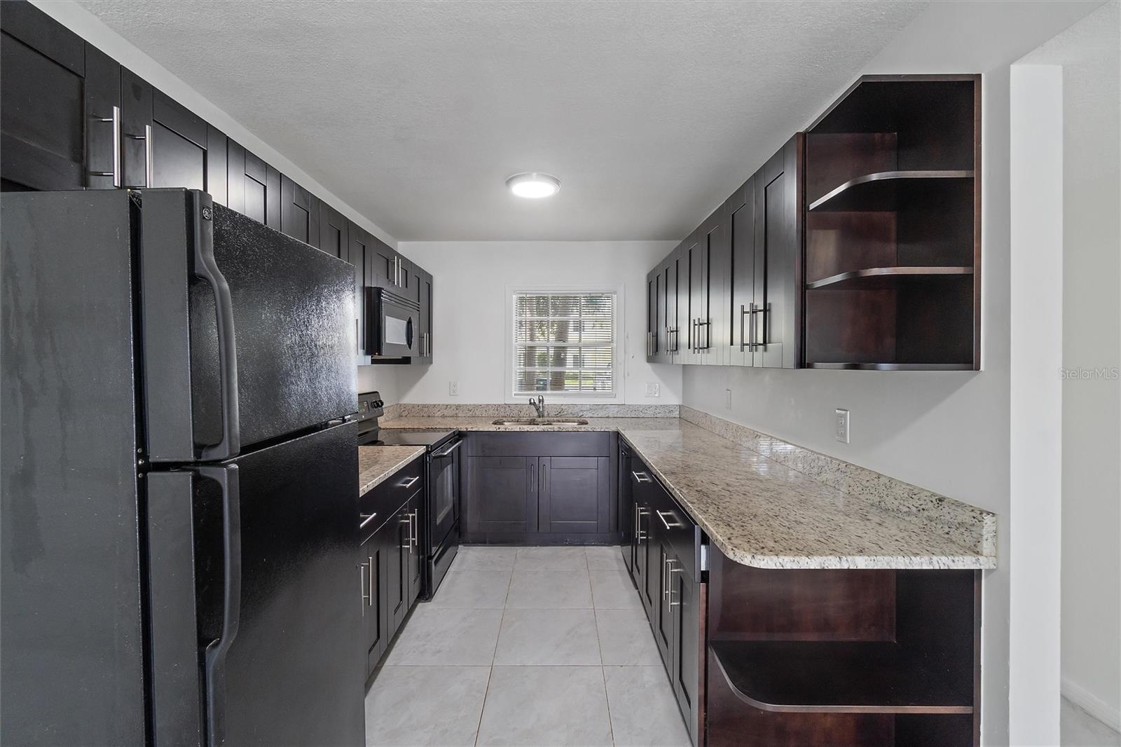 165 POMPANO DR SE — photo 11