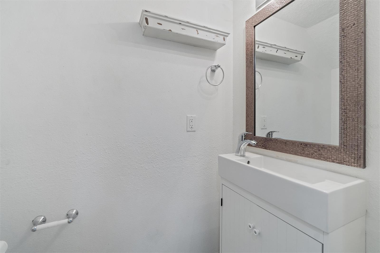 165 POMPANO DR SE — photo 14