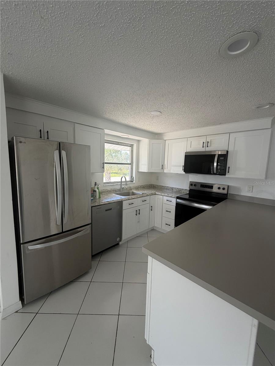 406 71ST ST #A — photo 4