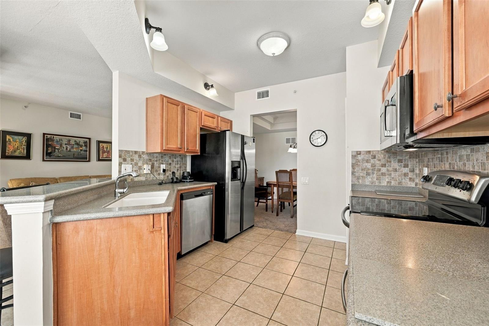 802 LANTERN WAY #101 — photo 14