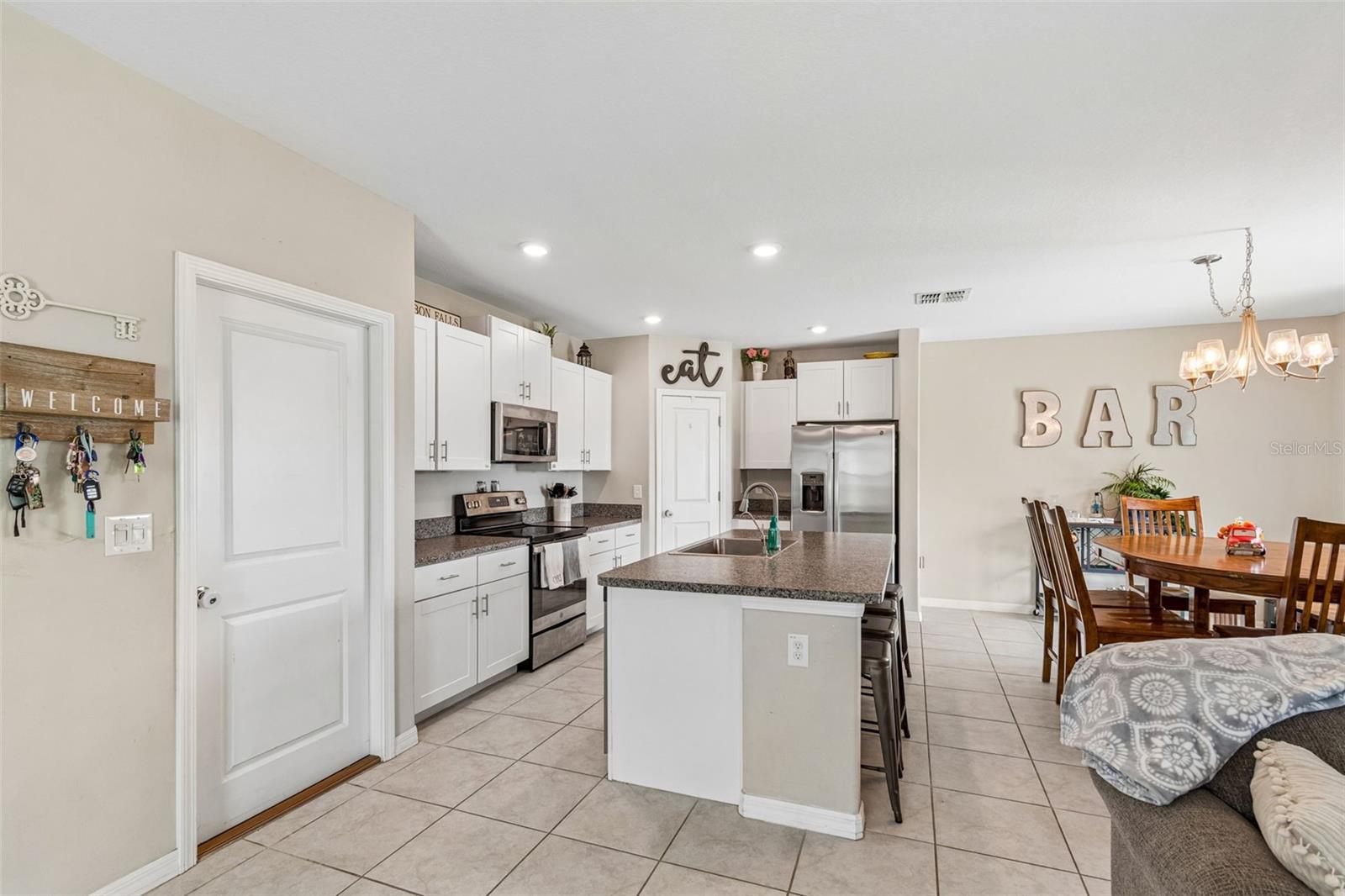6108 SPRING CRAYFISH AVE — photo 14