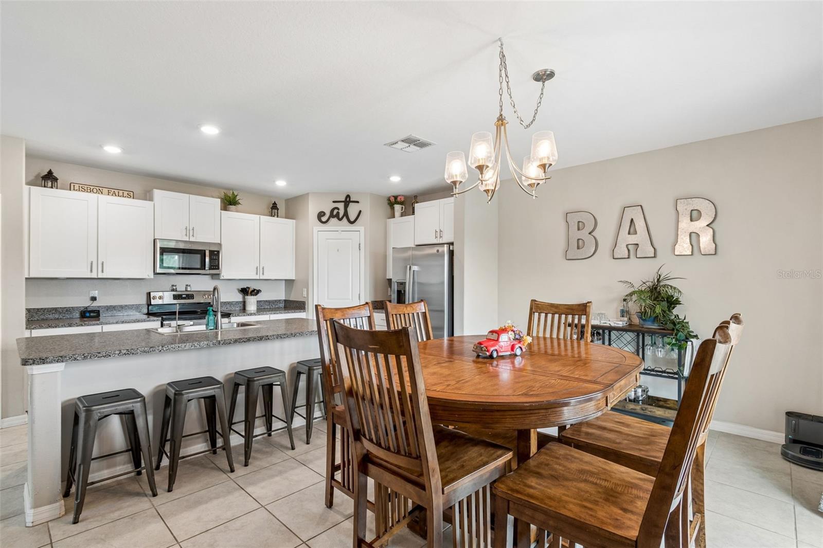 6108 SPRING CRAYFISH AVE — photo 15