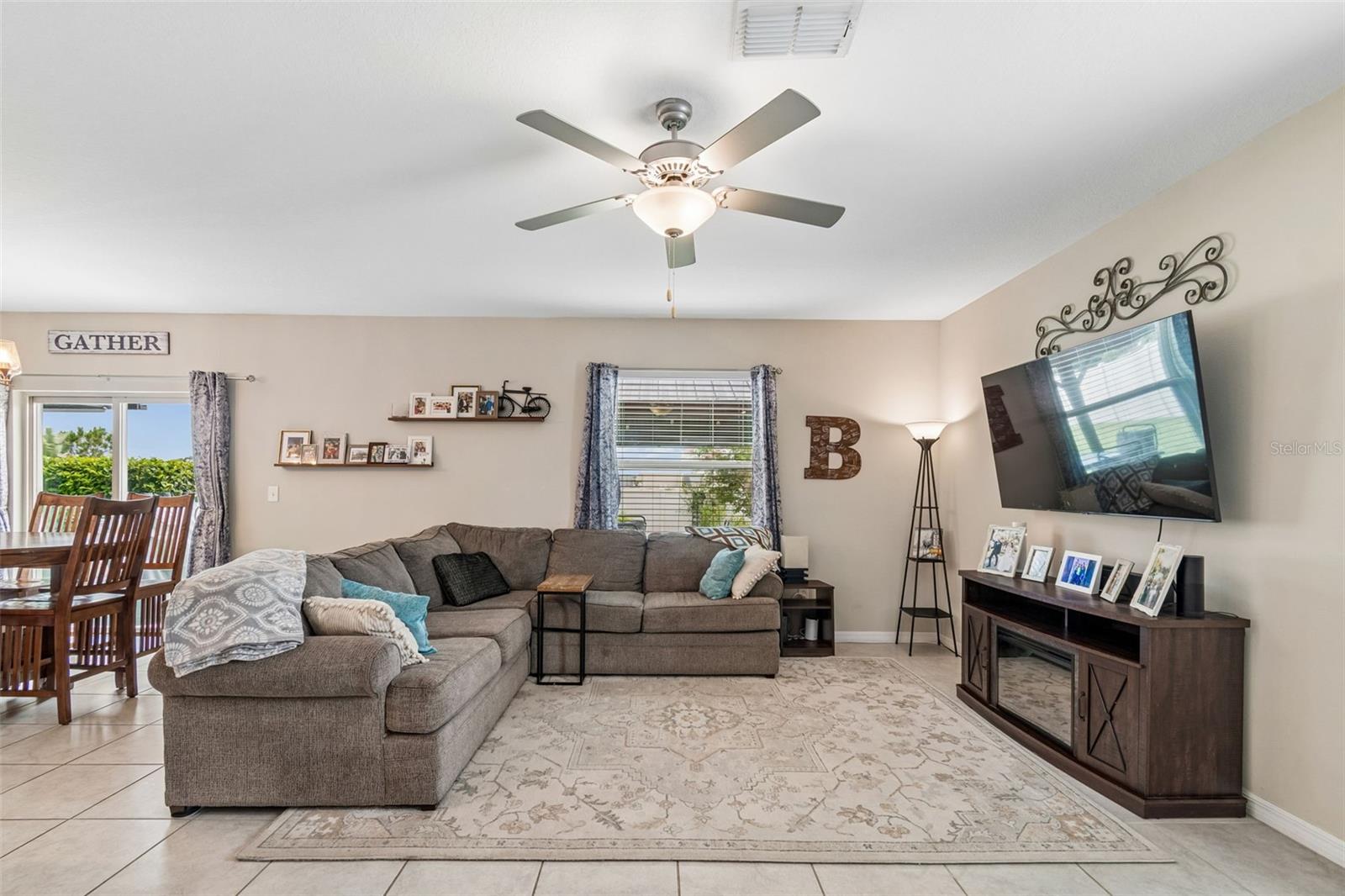 6108 SPRING CRAYFISH AVE — photo 9