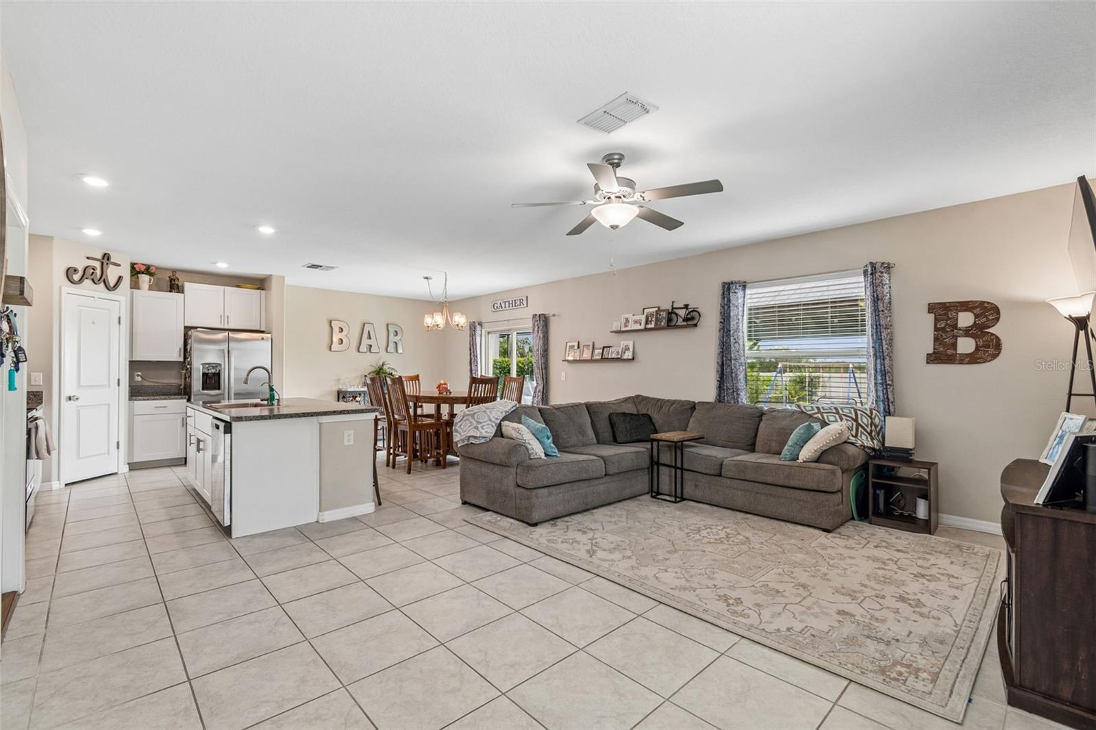 6108 SPRING CRAYFISH AVE — photo 7