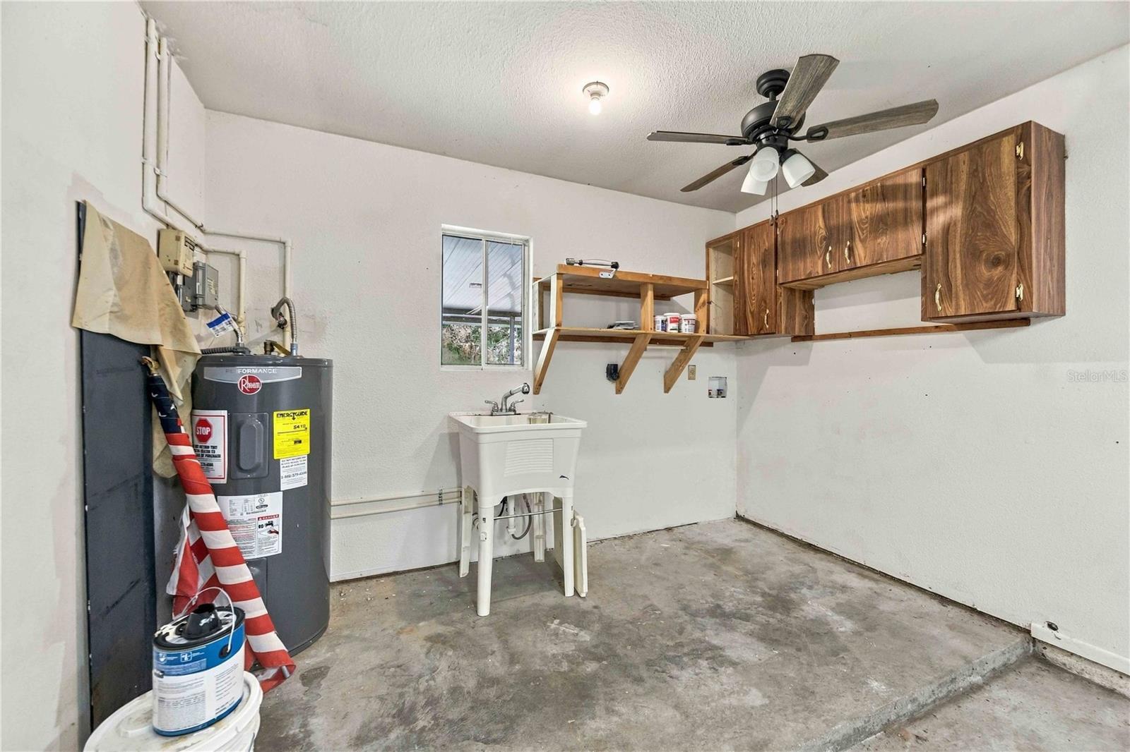 5858 KENWOOD DR — photo 23