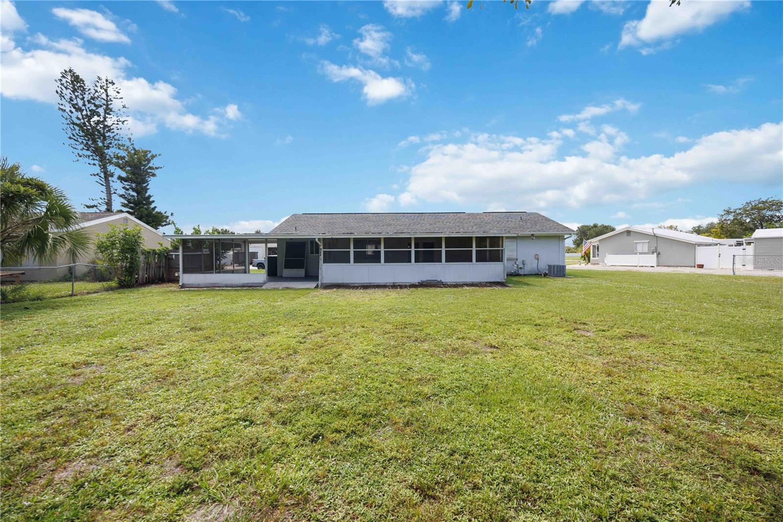 5858 KENWOOD DR — photo 26