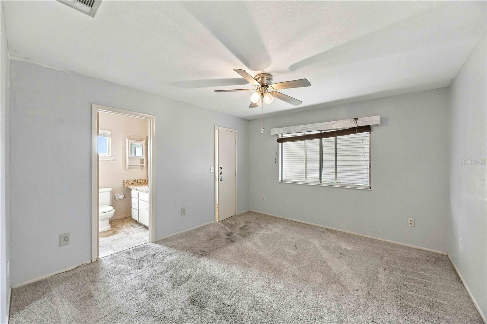 5858 KENWOOD DR — photo 11