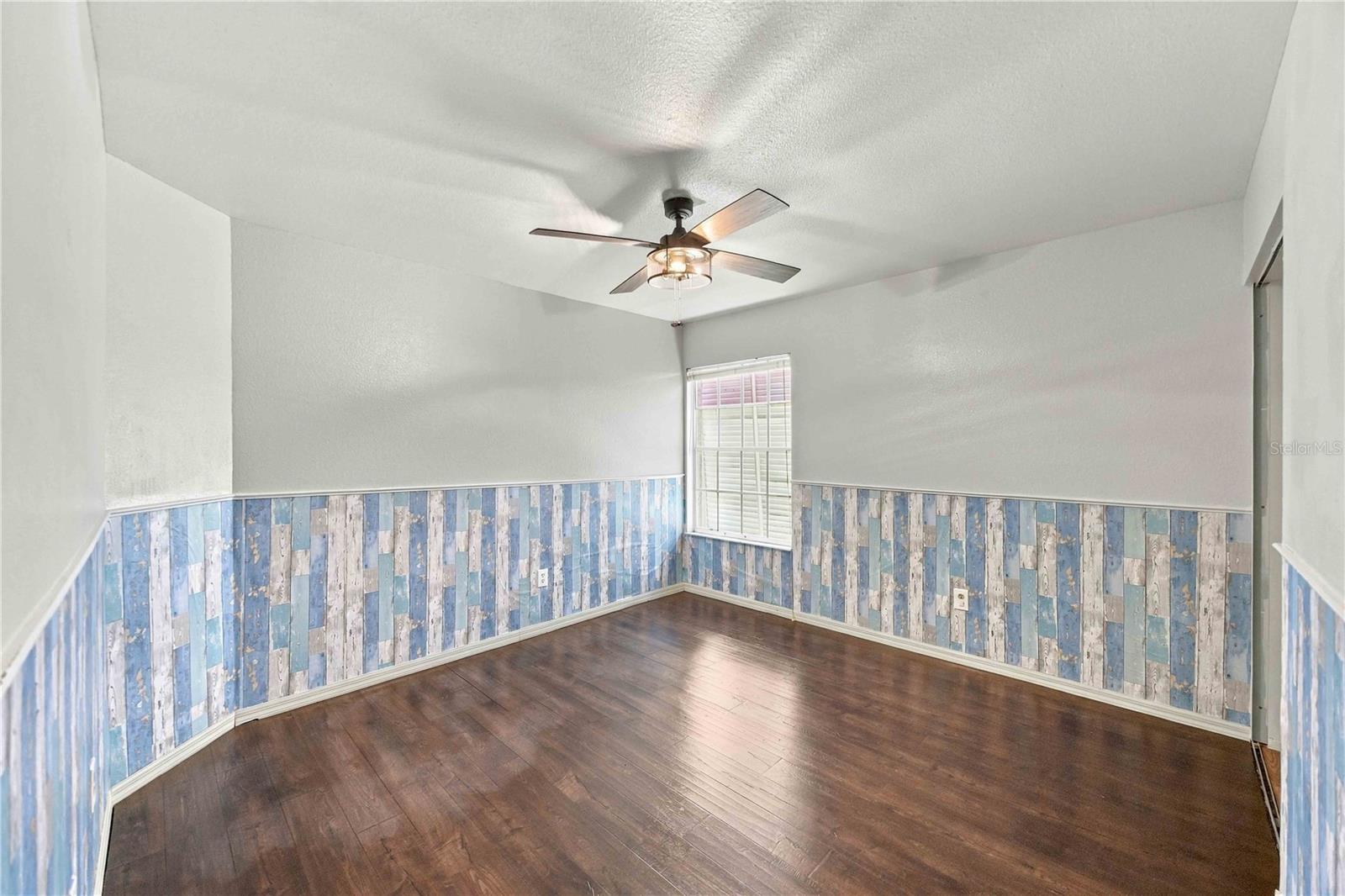 5858 KENWOOD DR — photo 19