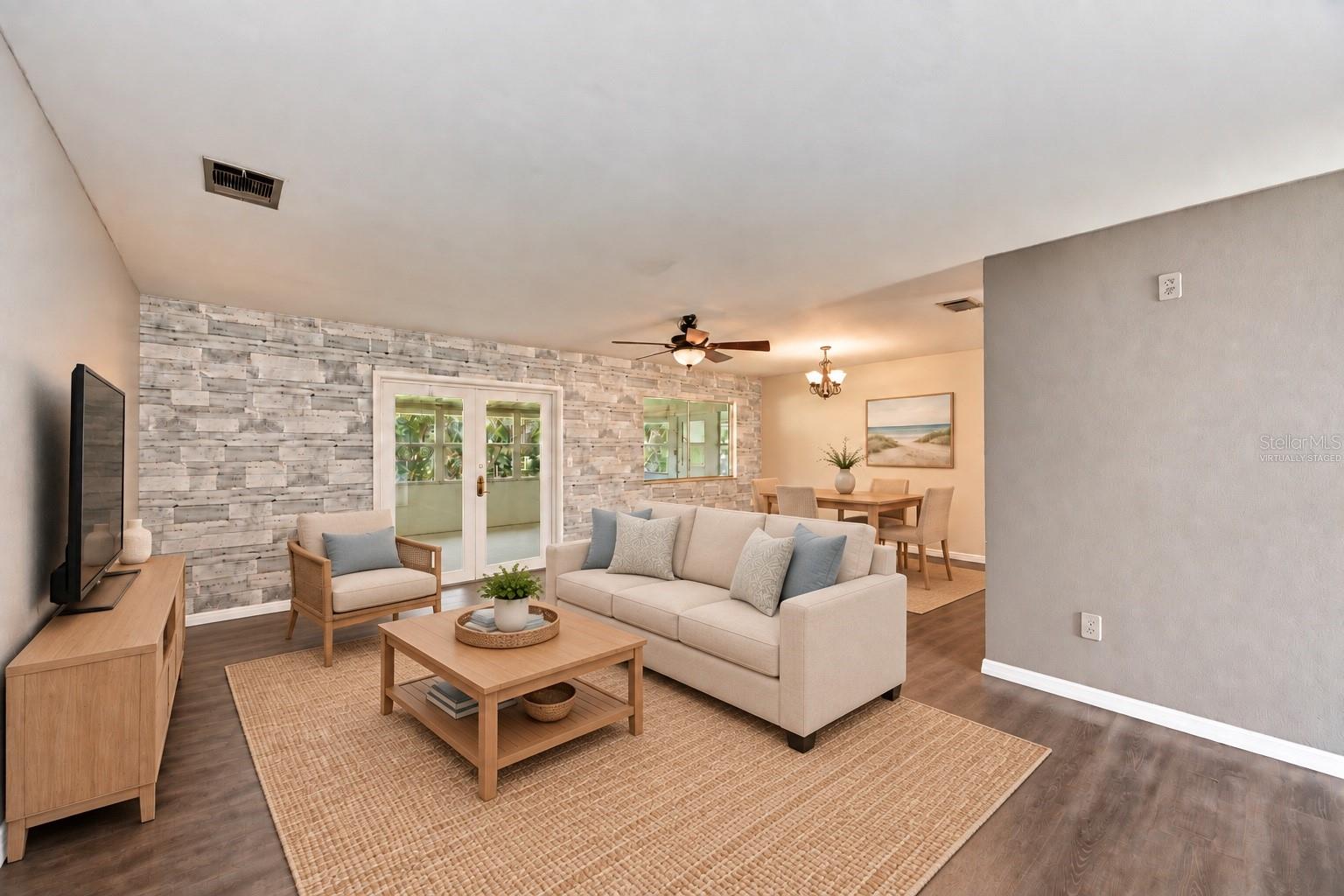 5858 KENWOOD DR — photo 4