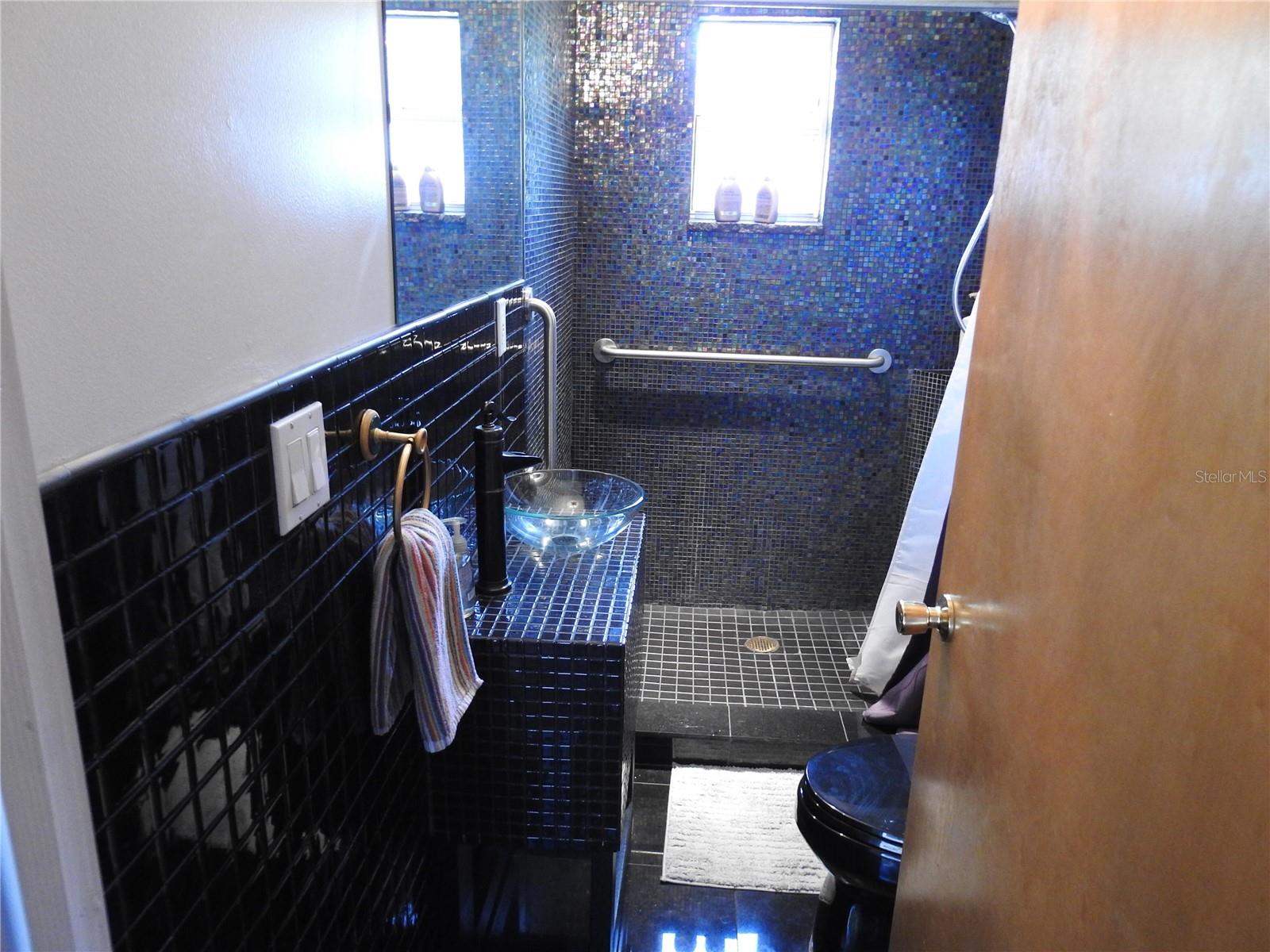 7611 SENRAB DR — photo 18