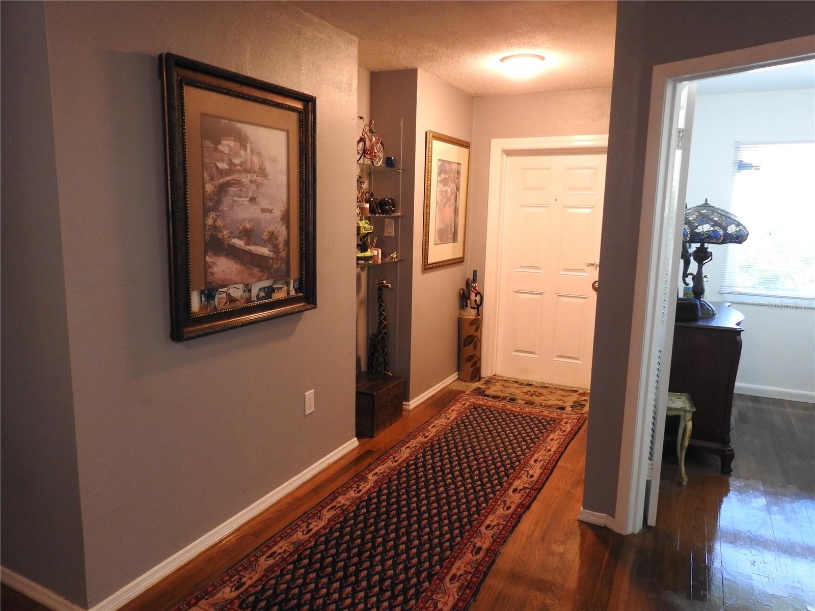 7611 SENRAB DR — photo 6