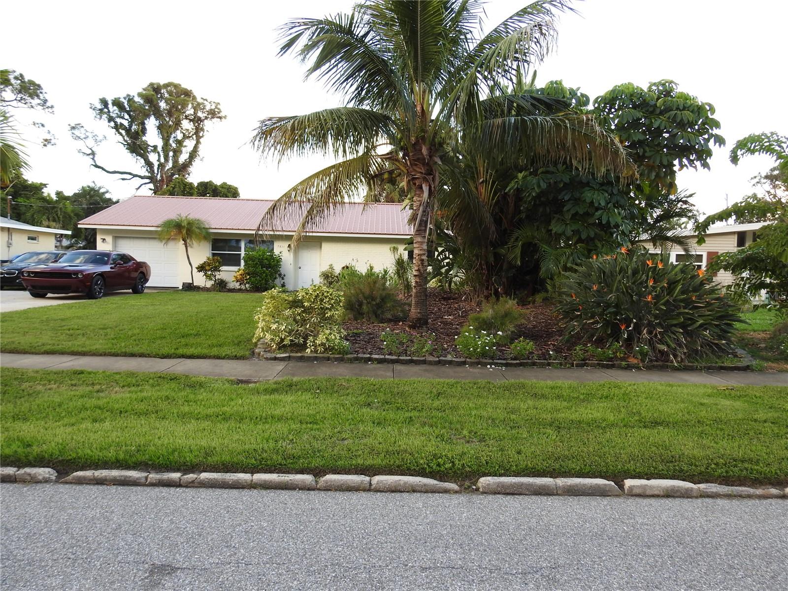 7611 SENRAB DR — photo 2