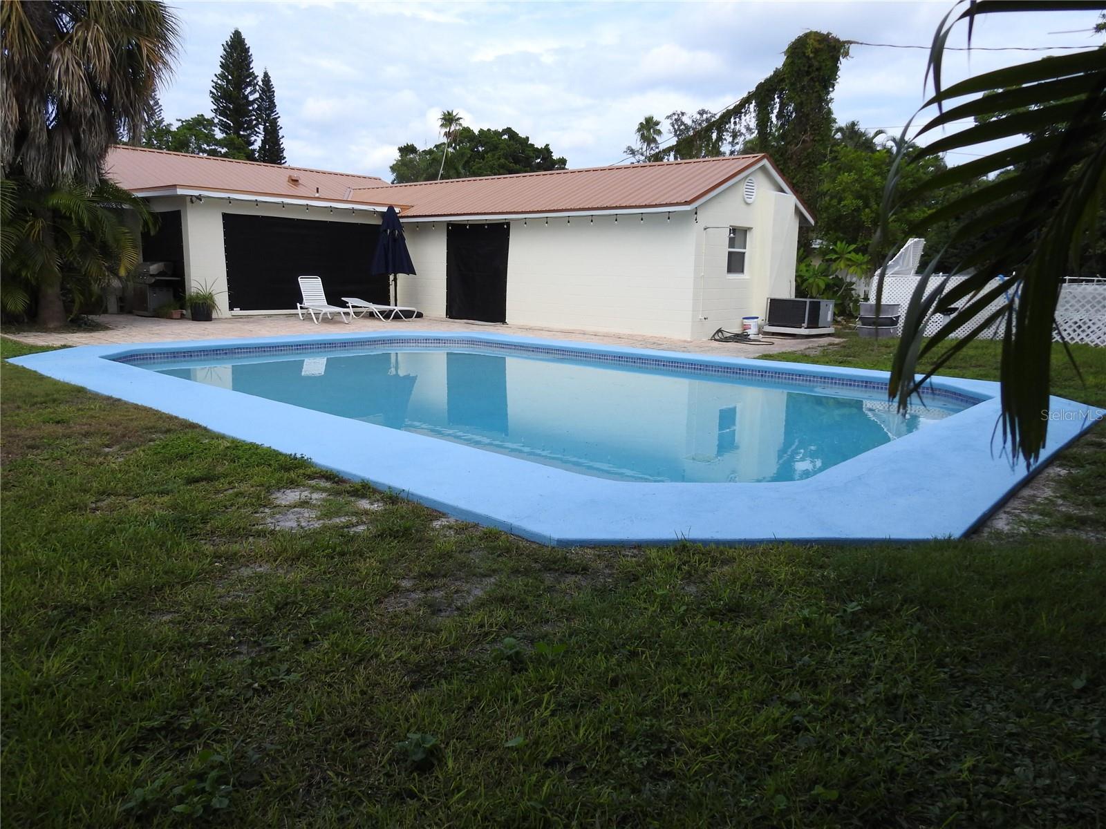 7611 SENRAB DR — photo 4