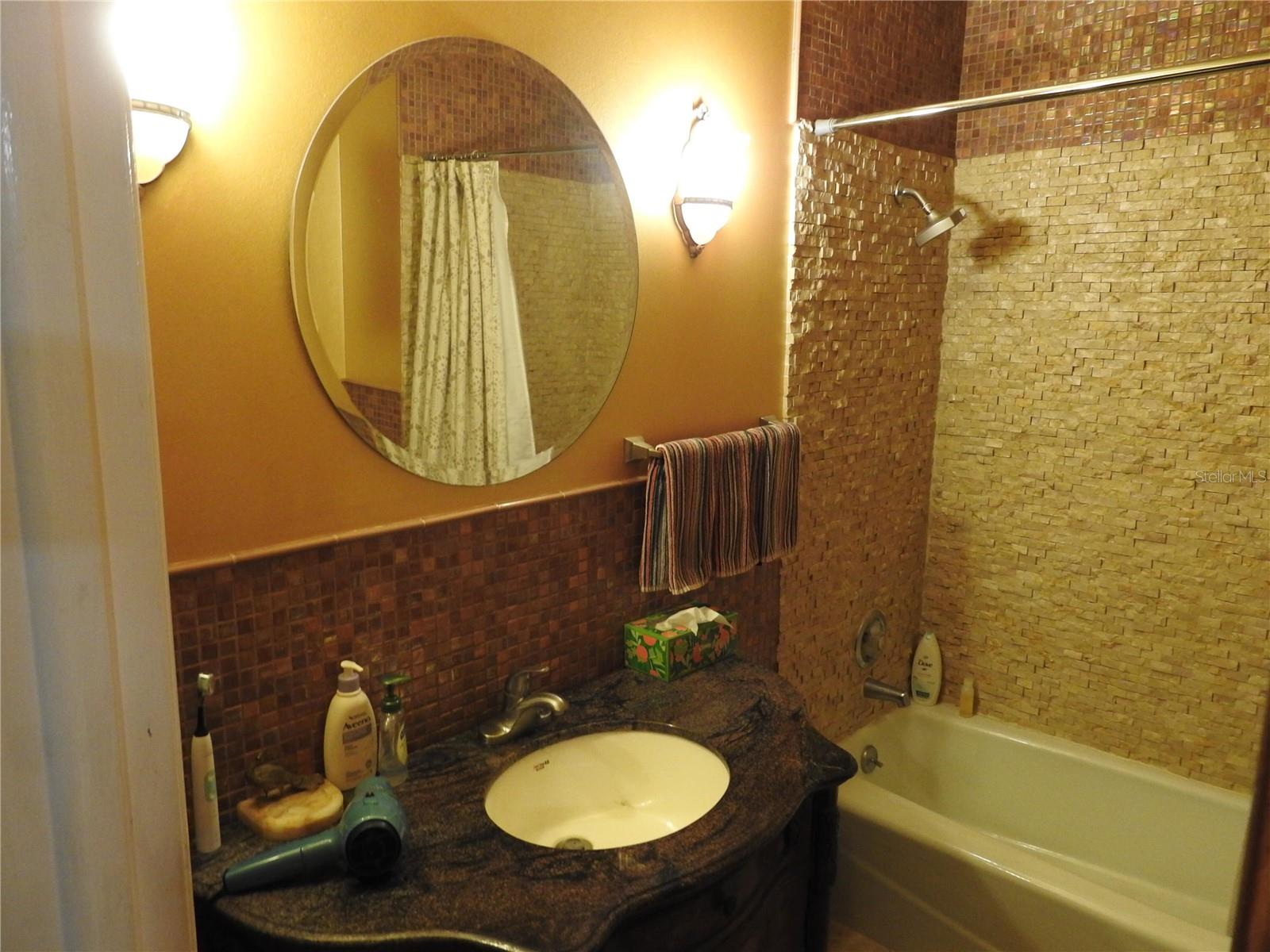 7611 SENRAB DR — photo 16