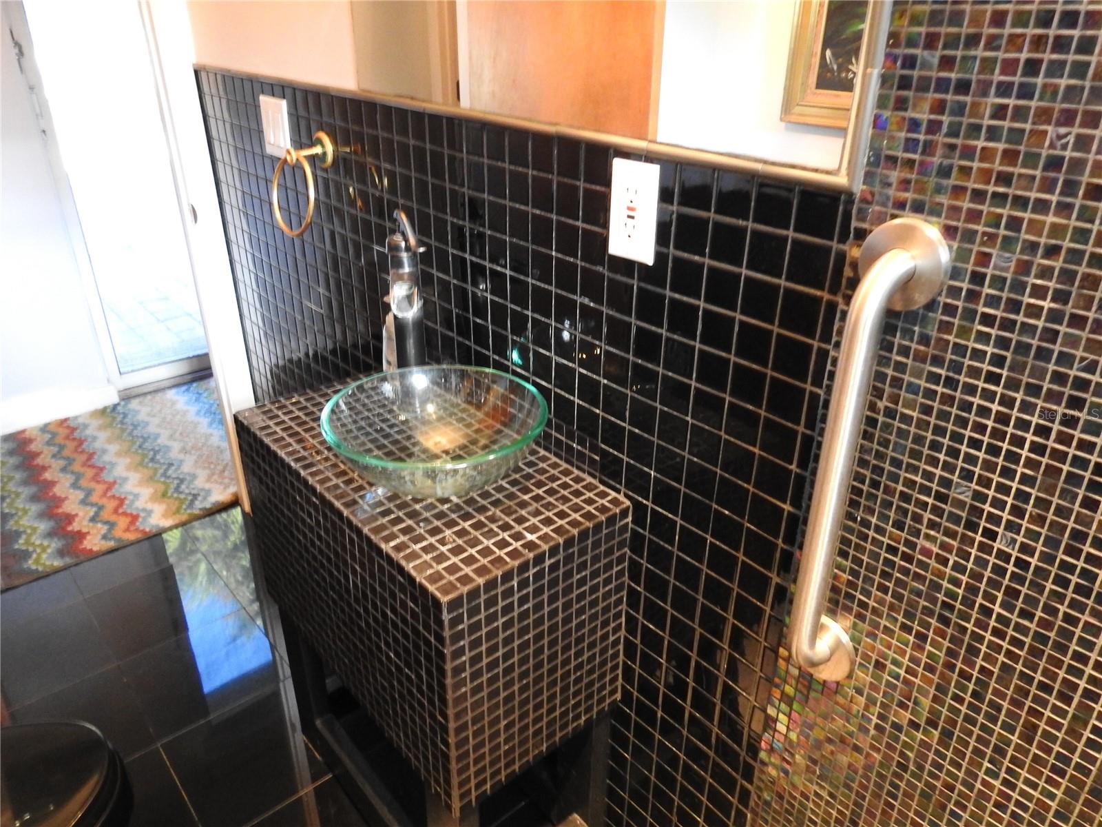 7611 SENRAB DR — photo 19