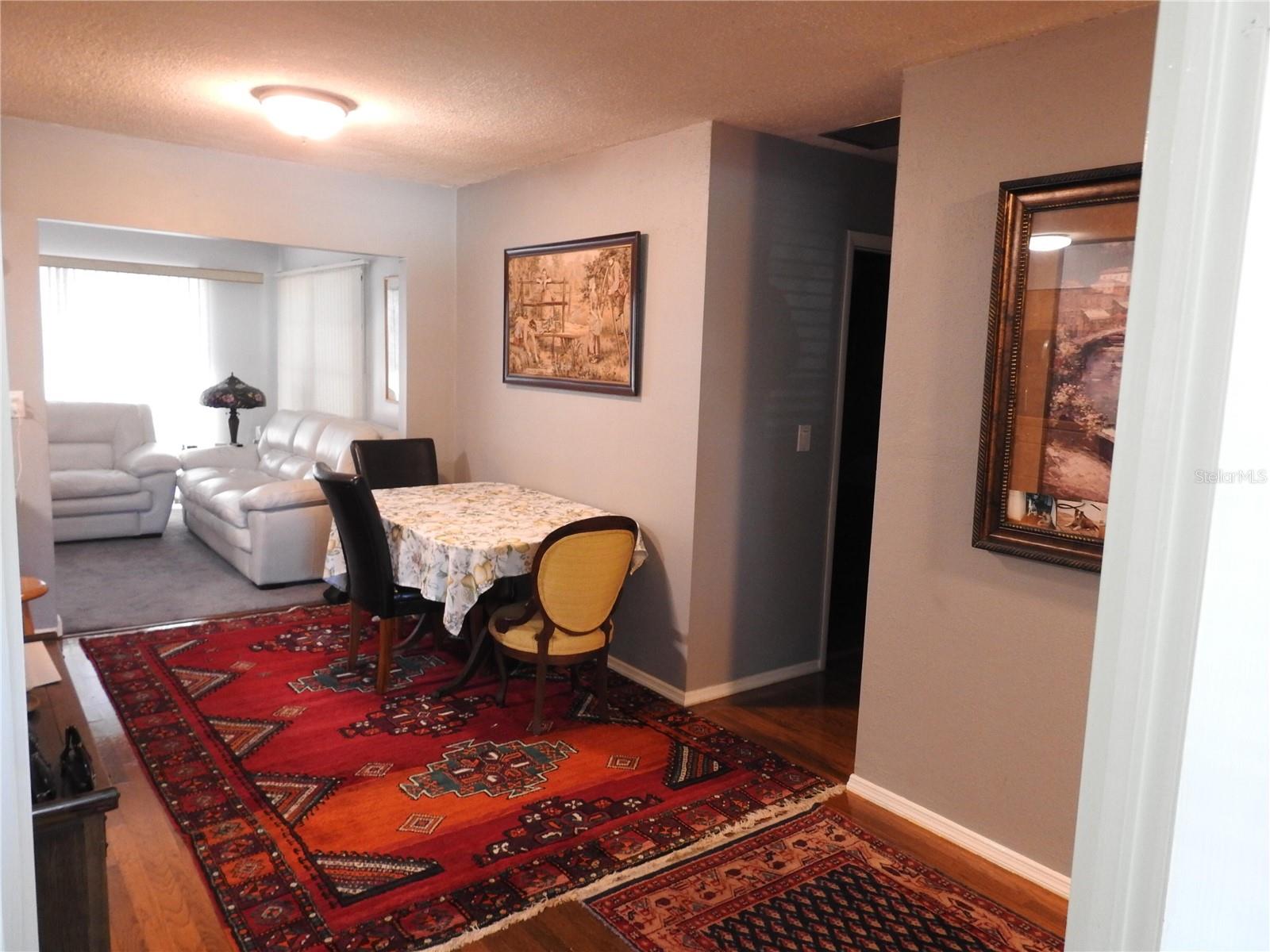 7611 SENRAB DR — photo 8