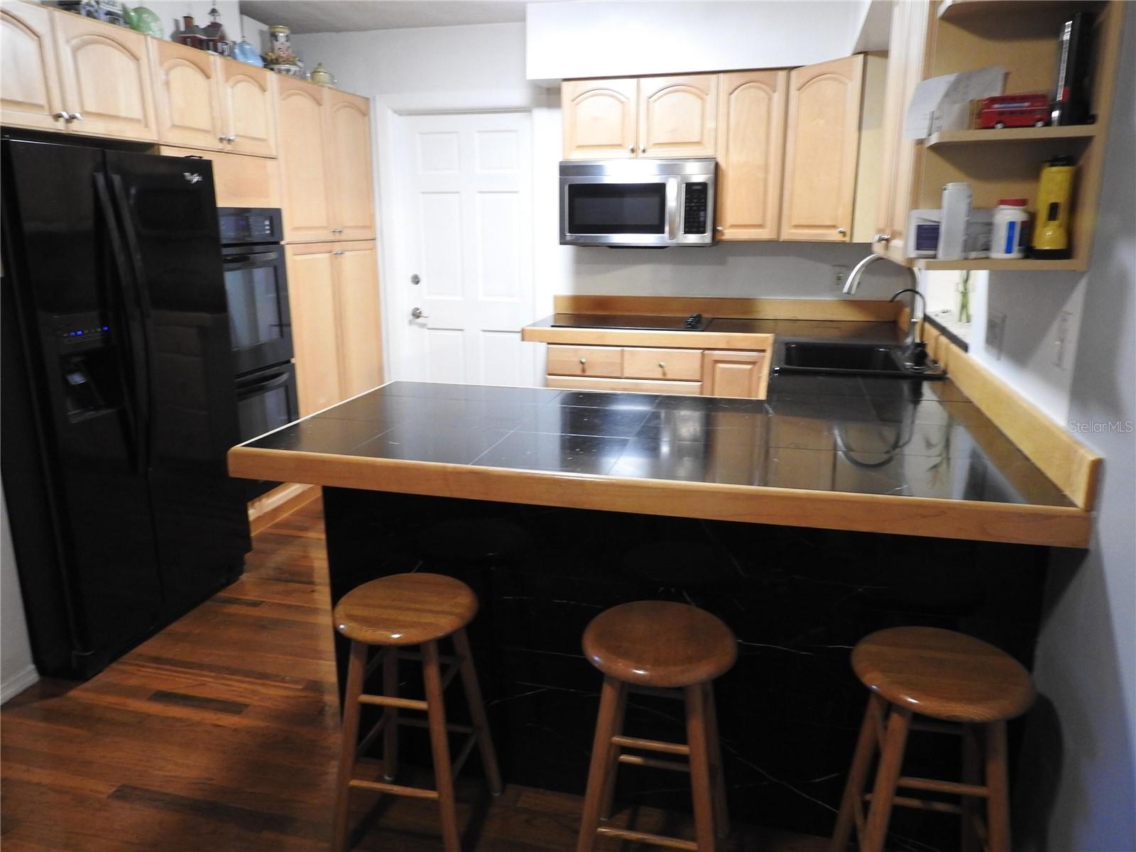 7611 SENRAB DR — photo 11