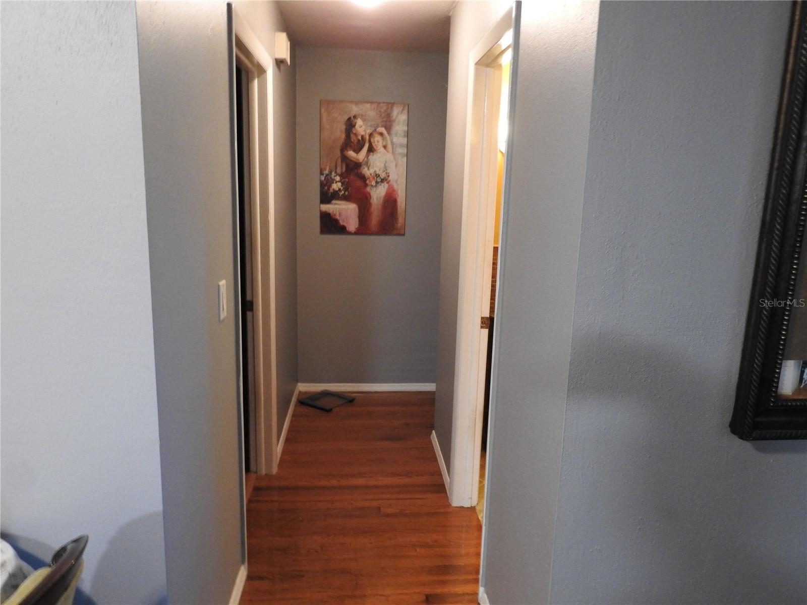 7611 SENRAB DR — photo 12