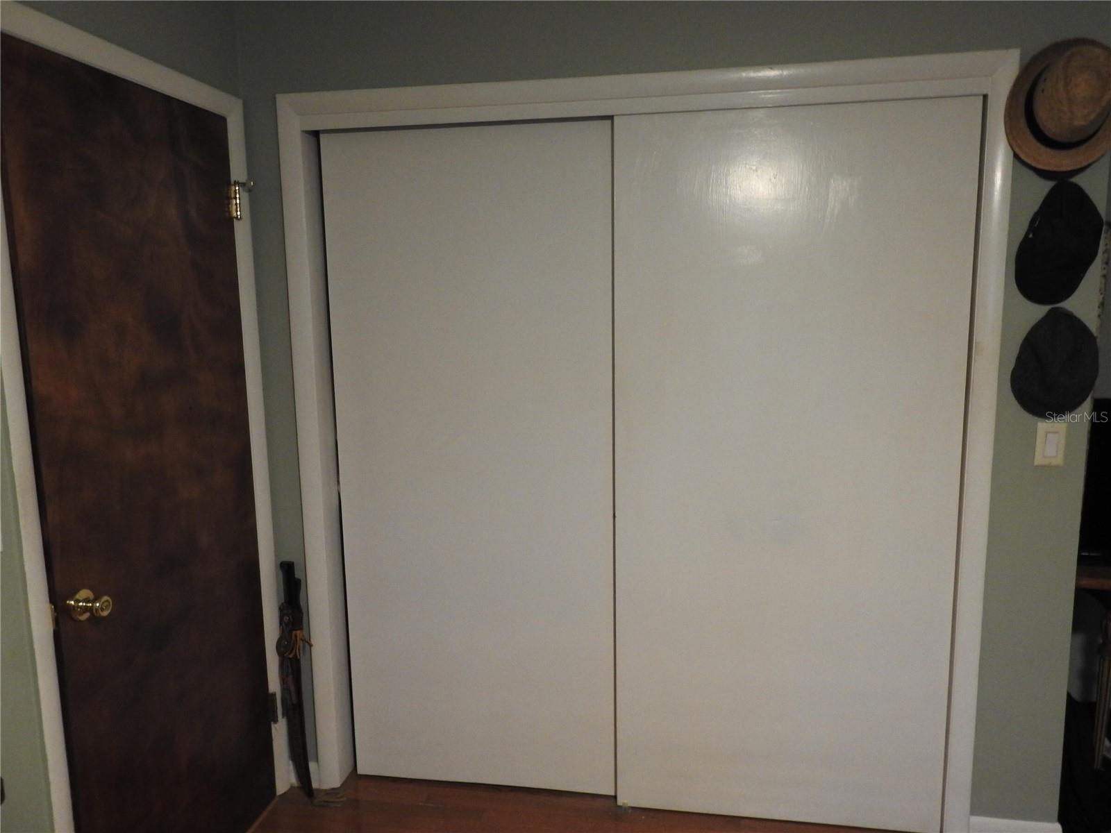 7611 SENRAB DR — photo 26