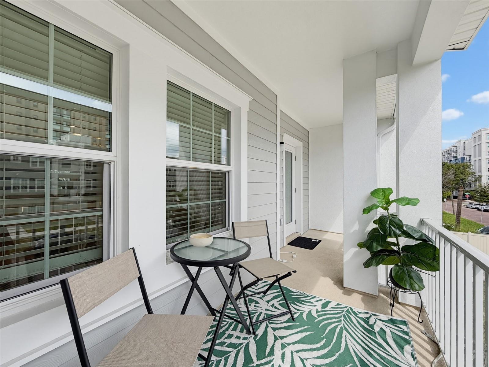 1511 W CHESTNUT ST — photo 23