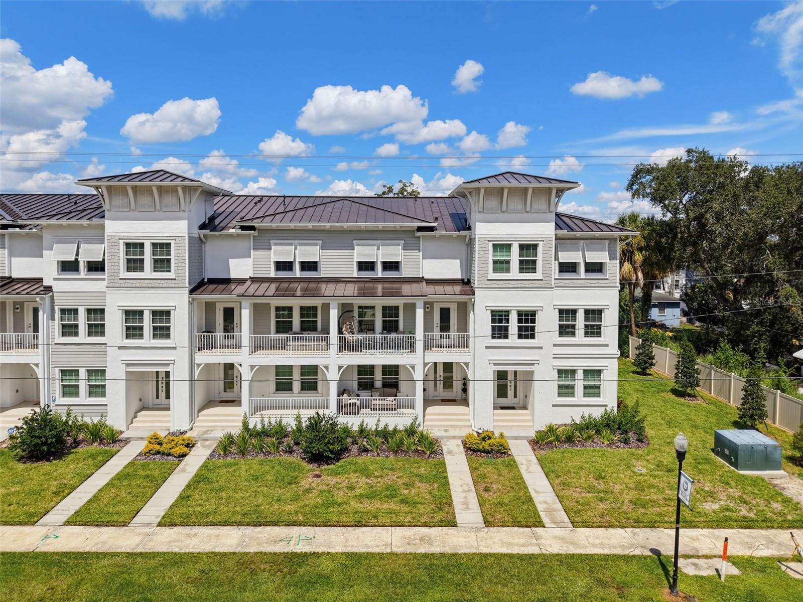 1511 W CHESTNUT ST — photo 3