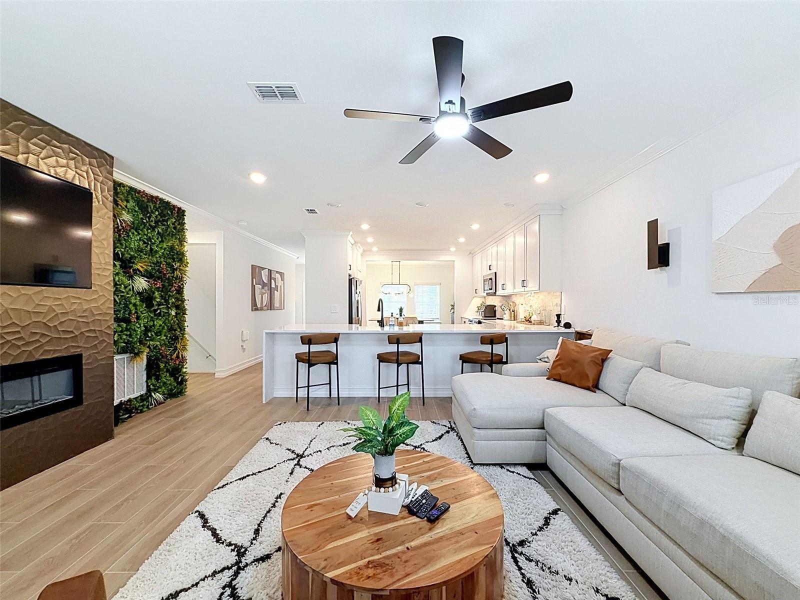 1511 W CHESTNUT ST — photo 10