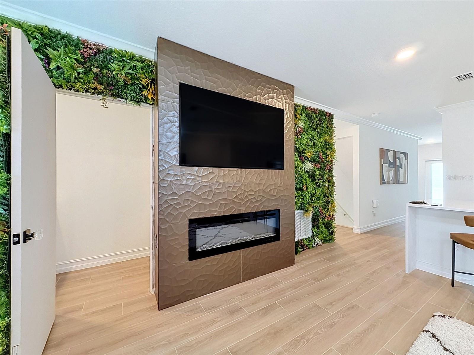 1511 W CHESTNUT ST — photo 12
