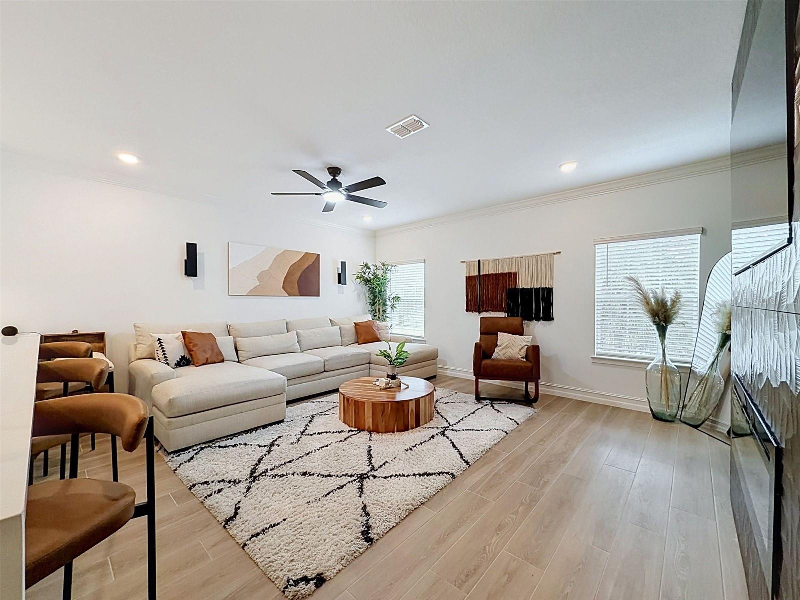1511 W CHESTNUT ST — photo 7