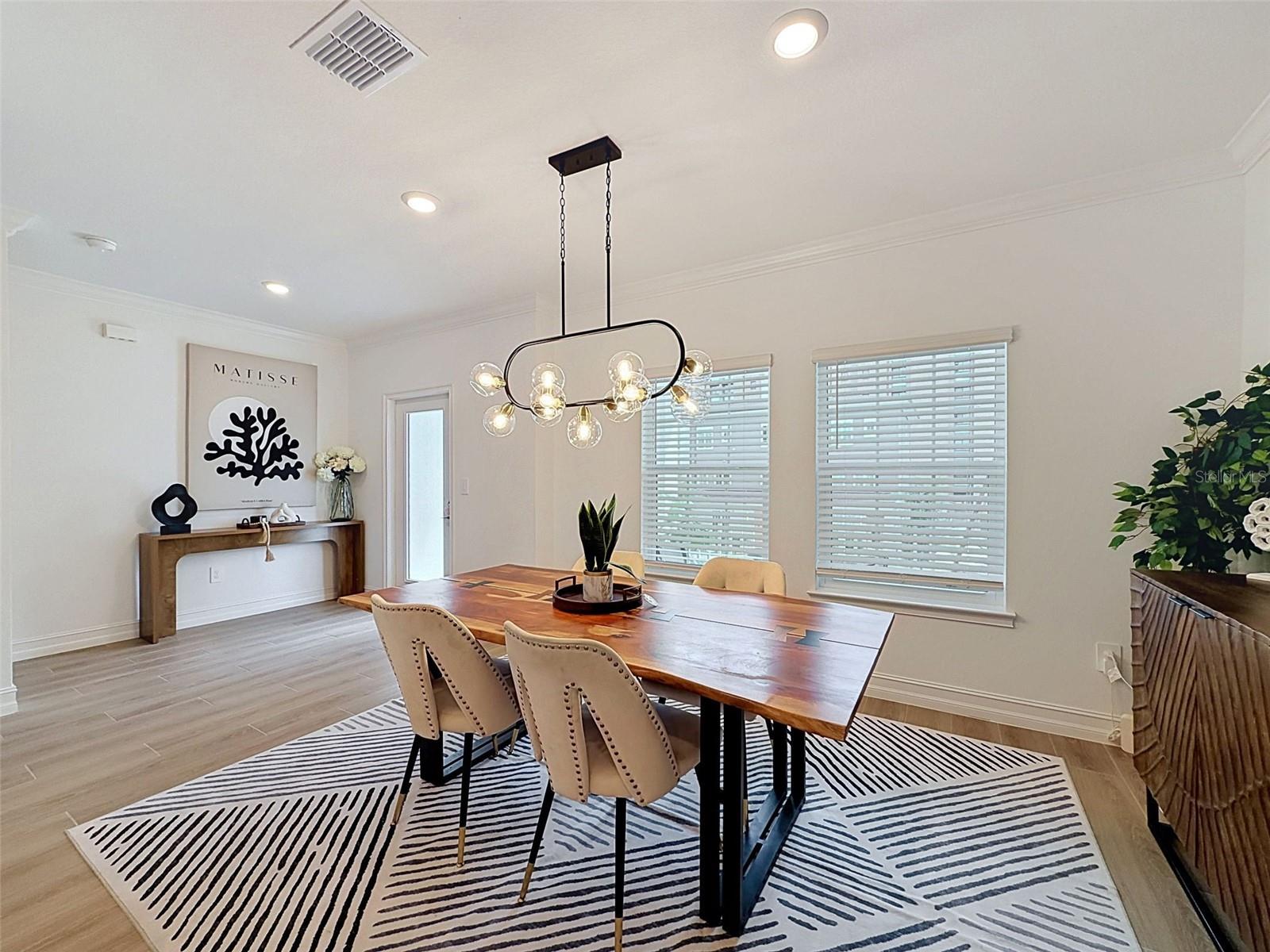 1511 W CHESTNUT ST — photo 19